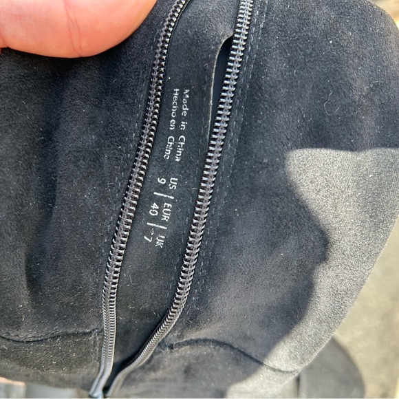 Knee high suede boots - Picture 3 of 3